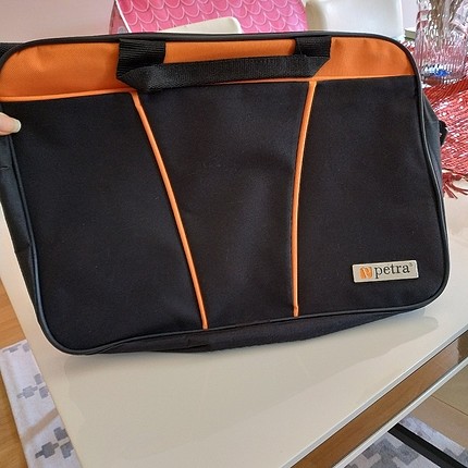 Diğer laptop çantası