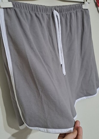 Gri Pamuklu Rahat Kesim Mini Şort - Görsel 2