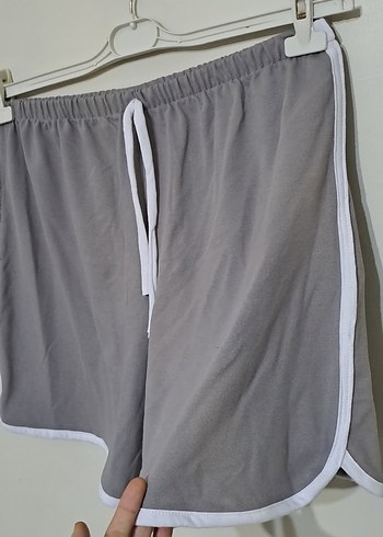 Gri Pamuklu Rahat Kesim Mini Şort - Görsel 3
