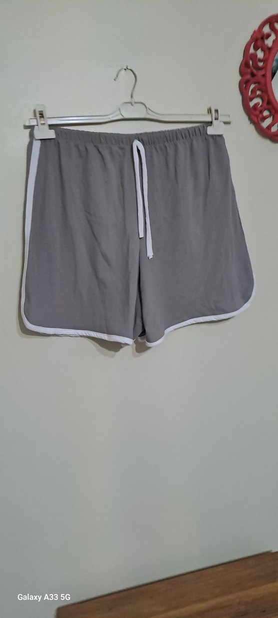 Gri Pamuklu Rahat Kesim Mini Şort - Görsel 5