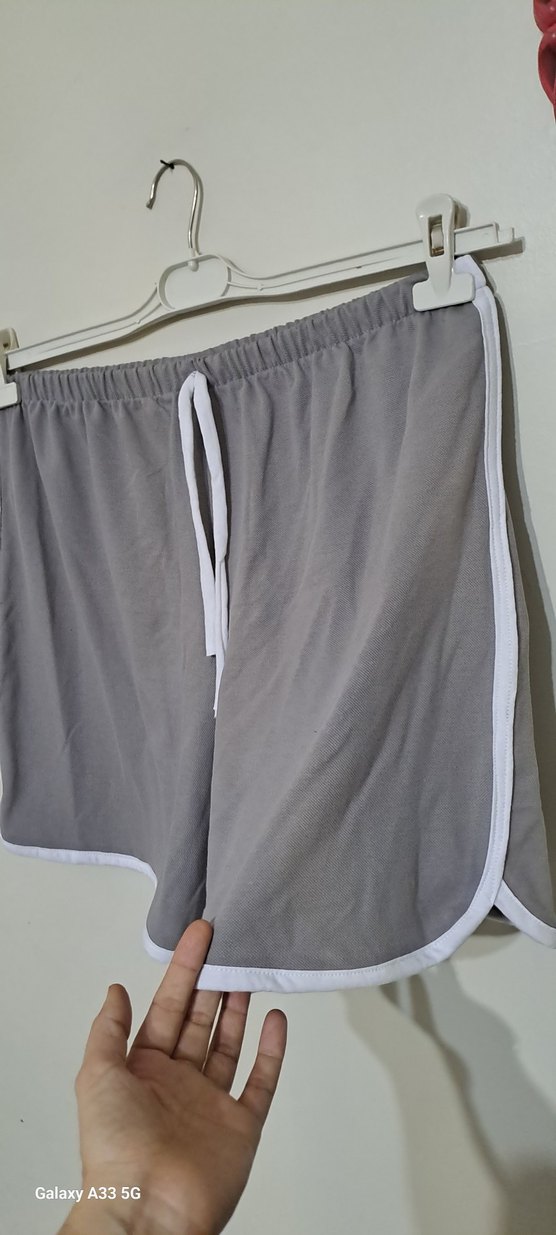 Gri Pamuklu Rahat Kesim Mini Şort - Görsel 3