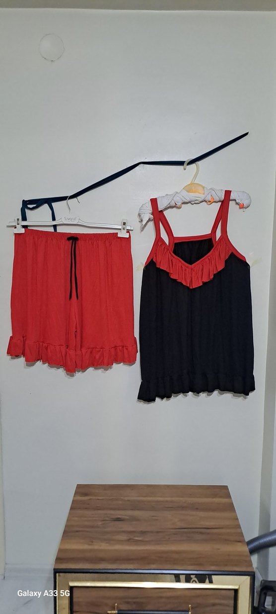 Kırmızı Siyah Mini Askılı Gecelik Takımı - Görsel 2