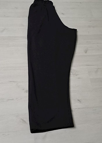 Siyah Kadın Midi Kumaş Pantolon - Görsel 4