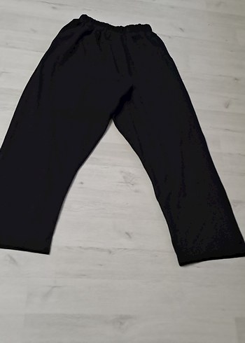 Siyah Kadın Midi Kumaş Pantolon - Görsel 2