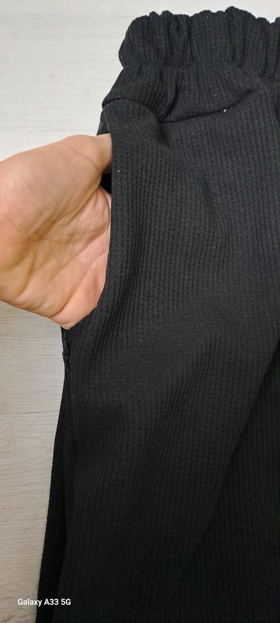 Siyah Kadın Midi Kumaş Pantolon - Görsel 3