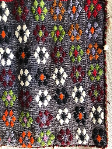 Beden El dokuma astarlı yün kilim çanta