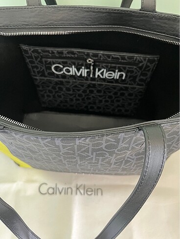  Beden siyah Renk Calvin Klein Kadın Omuz Çantası