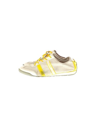 DKNY Babet %70 İndirimli.