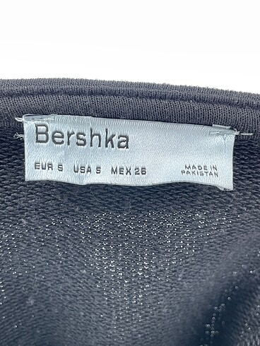 s Beden siyah Renk Bershka Mini Üst %70 İndirimli.