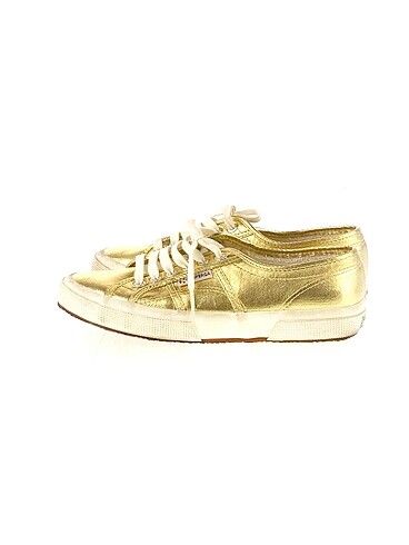Superga Spor Ayakkabı %70 İndirimli.
