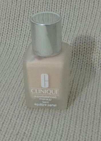 Clinique fondöten