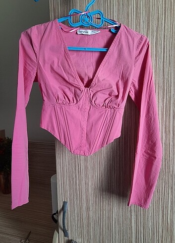 xs Beden Bershka pembe bluz