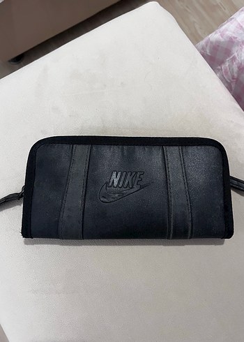 Nike Siyah Kadin Fermuarli Cuzdan