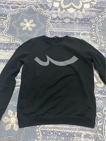 Sweattshirt