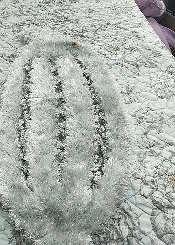 Diğer Gri Tüylü Uzun Kadın Kolyesi