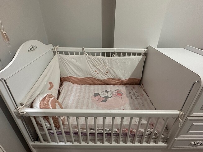 Çilek mobilya romantica beşik karyola