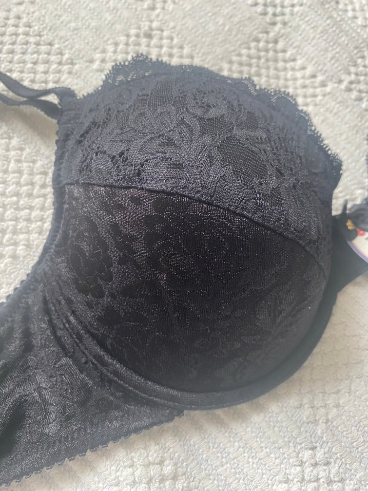 Beyaz siyah ve ten rengi sütyen - Görsel 3