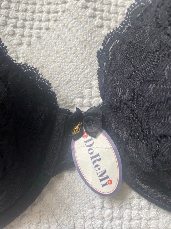 Beyaz siyah ve ten rengi sütyen - Görsel 2