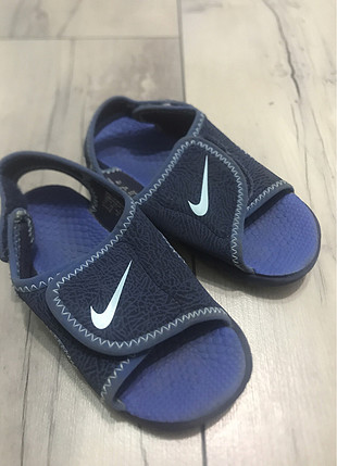 diğer Beden Nike sandalet 25 numara