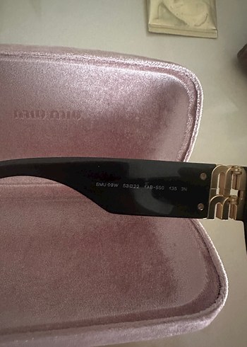 Beden siyah Renk Miu miu Kadın Güneş Gözlüğü