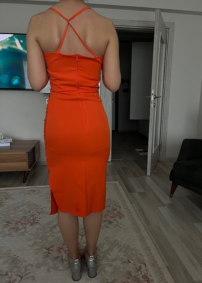 Turuncu midi elbise - Görsel 3