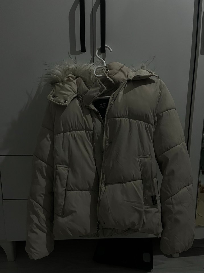 Bershka Kadın Kapüşonlu Gri Şişme Mont - Görsel 5