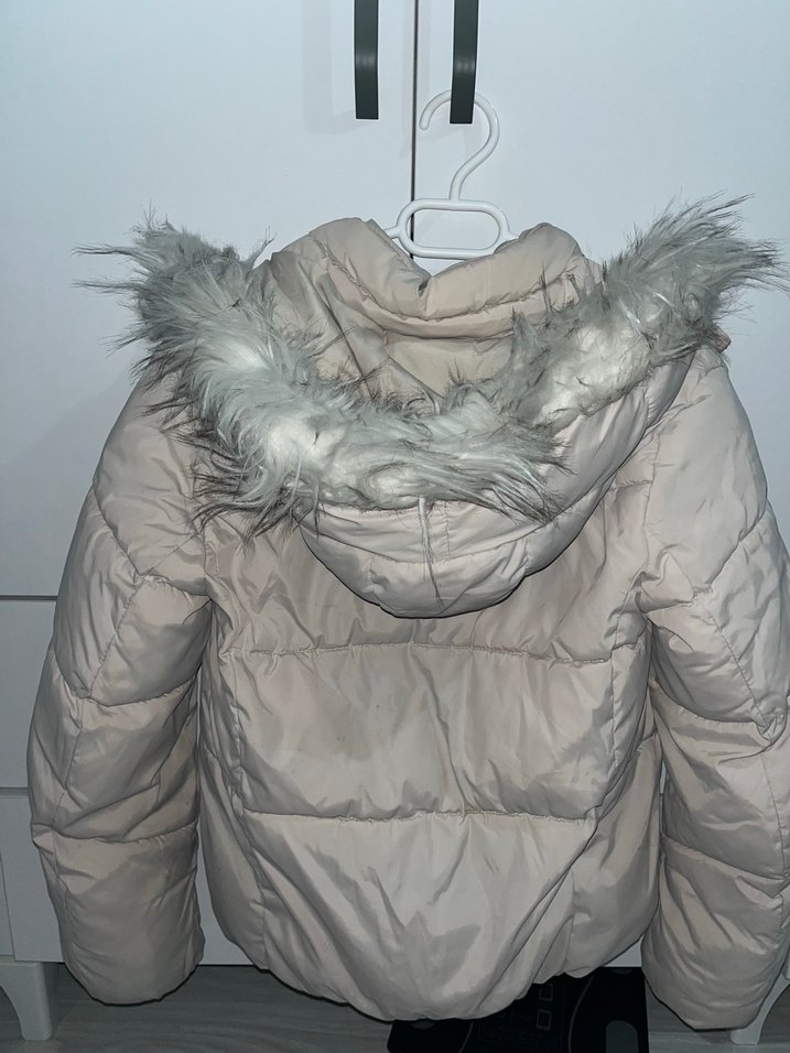 Bershka Kadın Kapüşonlu Gri Şişme Mont - Görsel 4