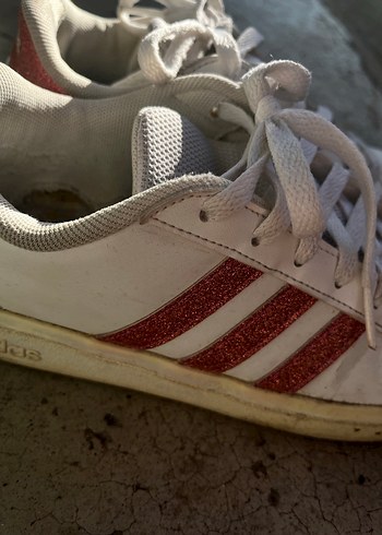 Adidas Beyaz Kadın Spor Ayakkabı - Görsel 2