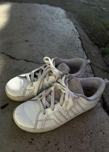 Adidas Beyaz Bağcıklı Kadın Spor Ayakkabı - Görsel 4