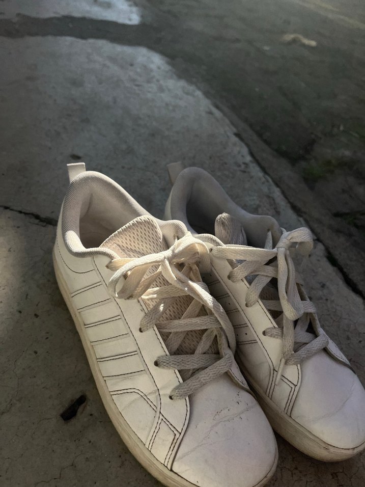 Adidas Beyaz Bağcıklı Kadın Spor Ayakkabı - Görsel 2