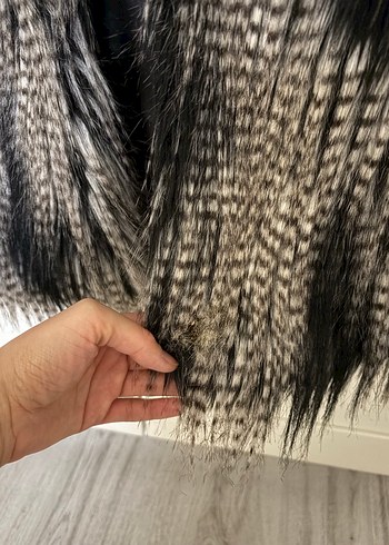 H&m Gri Zebra Desenli Kürklü Kadın Yelek - Görsel 5