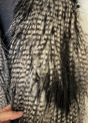 H&m Gri Zebra Desenli Kürklü Kadın Yelek - Görsel 4