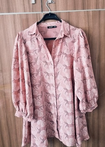 Pembe Desenli Uzun Kollu Gömlek
