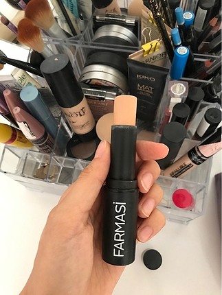 Farmasi concealer