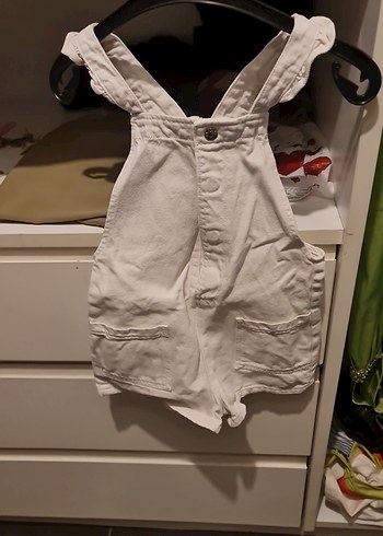 Kız Çocuk Beyaz Keten Askılı Şort Tulum