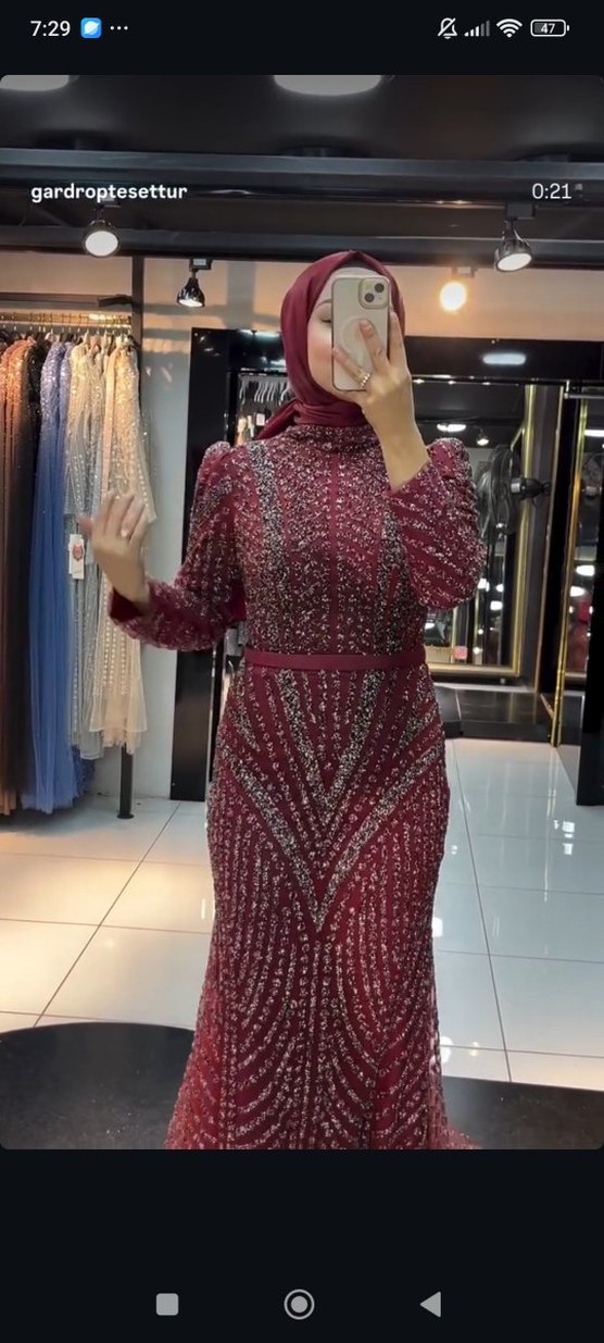 Bordo İşlemeli Uzun Kollu Abiye Elbise - Görsel 3