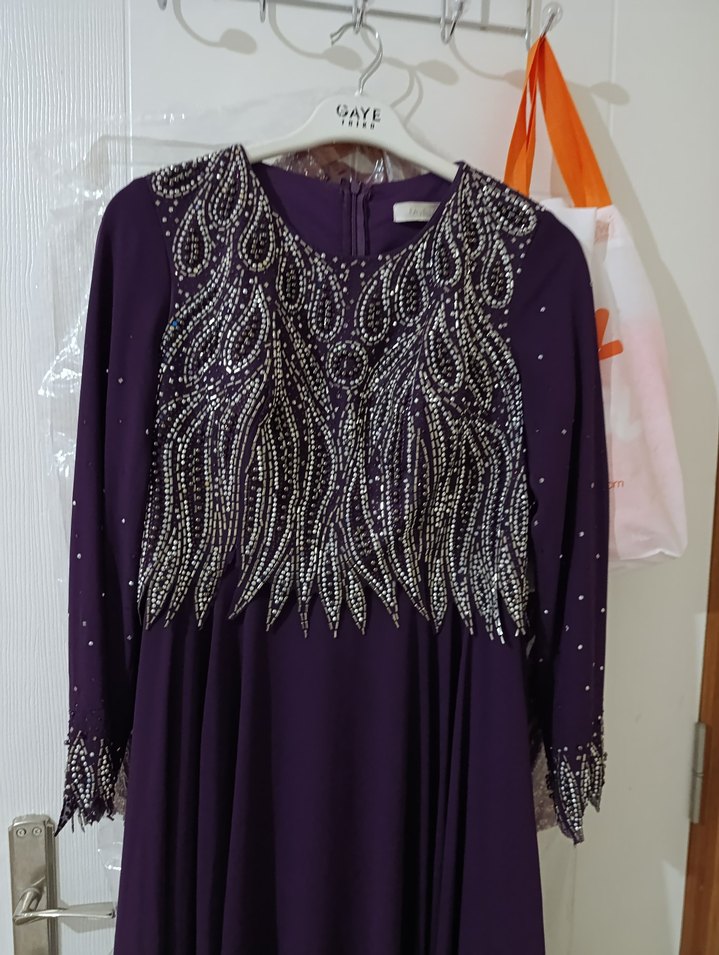 Boncuk İşlemeli Uzun Kollu Mor Abiye Elbise - Görsel 3