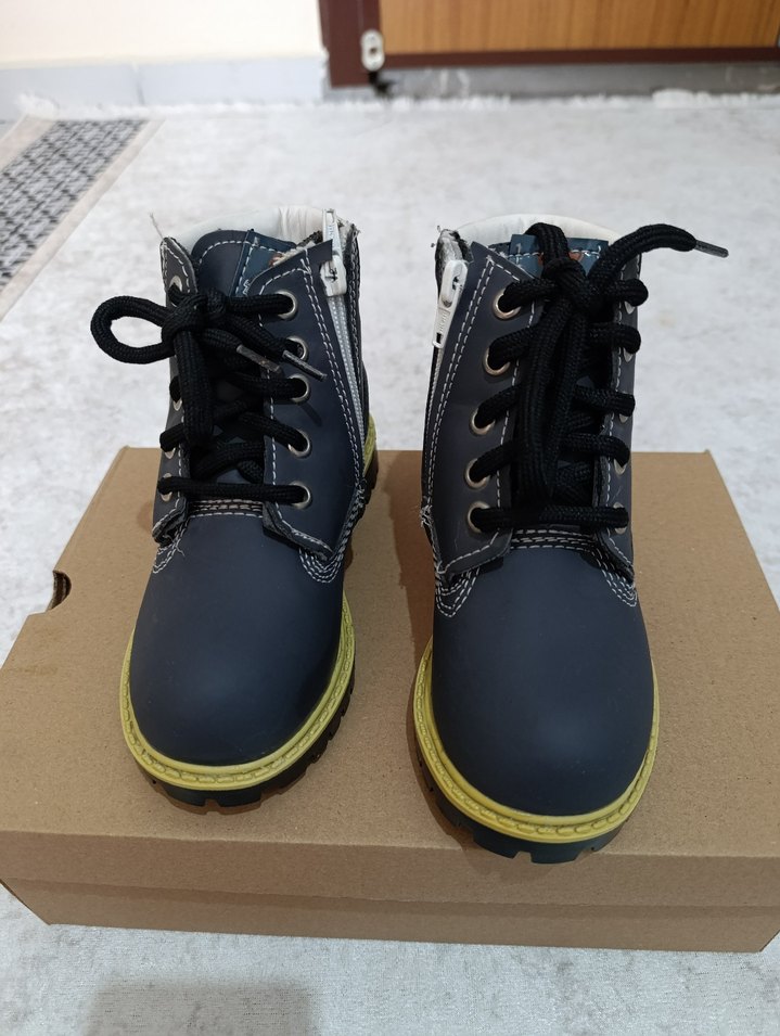 Gri Bağcıklı Erkek Çocuk Botu - Görsel 2