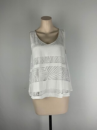 Diğer T-shirt %70 İndirimli.