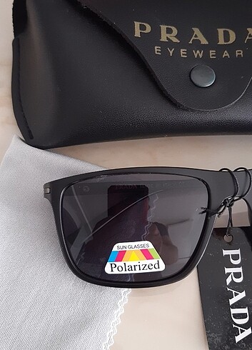 Prada PRADA POLARİZE GÜNEŞ GÖZLÜĞÜ 