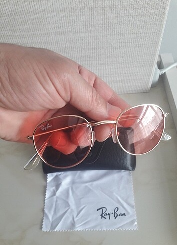  Beden kırmızı Renk RAY BAN 