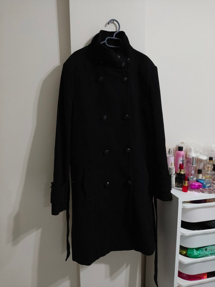 Kadın Siyah Kemerli Uzun Kaban - Görsel 5