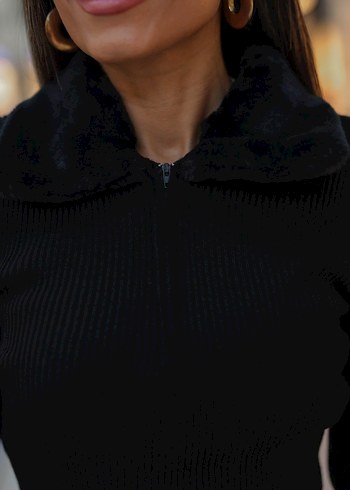 Siyah Kürklü V Yaka Kazak - Görsel 2