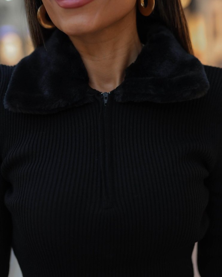 Siyah Kürklü V Yaka Kazak - Görsel 2