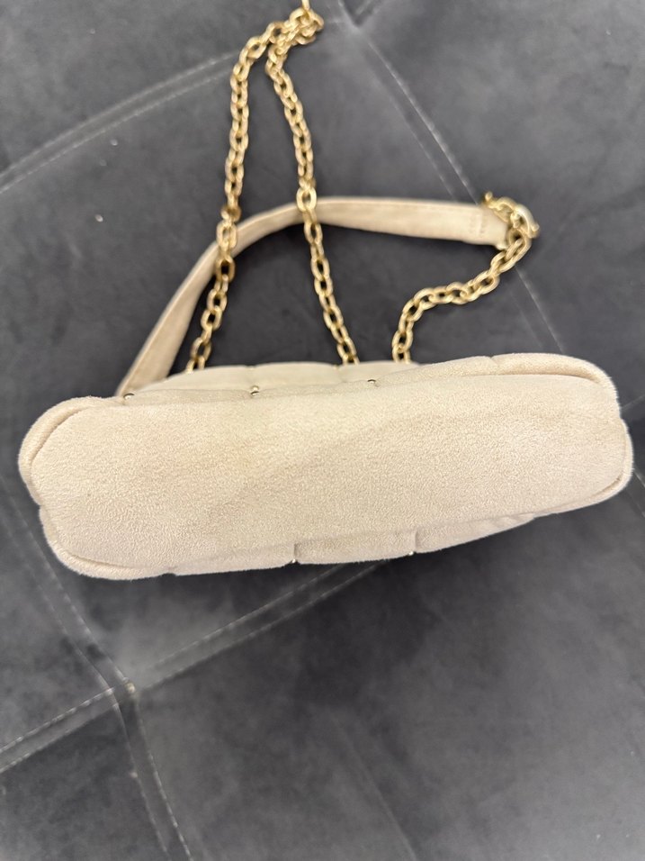 Bershka Zincir Detaylı Bej Süet Kadın Çanta - Görsel 5