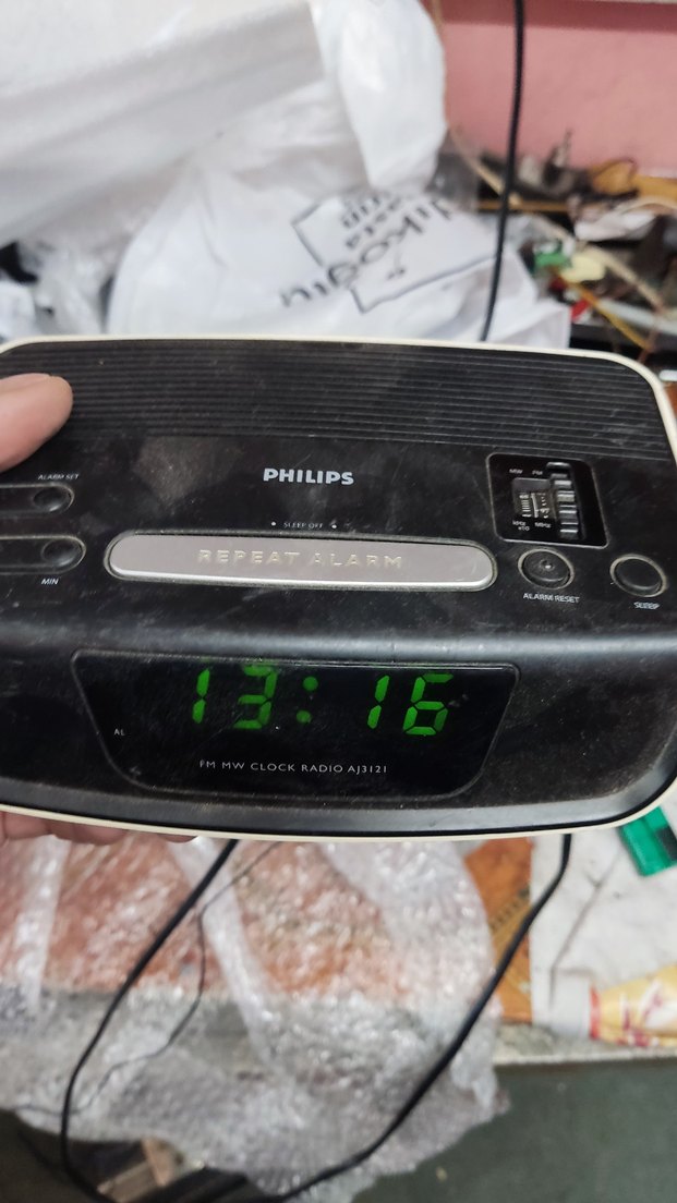 Philips Yeşil Dijital Alarm Saatli Radyo - Görsel 2