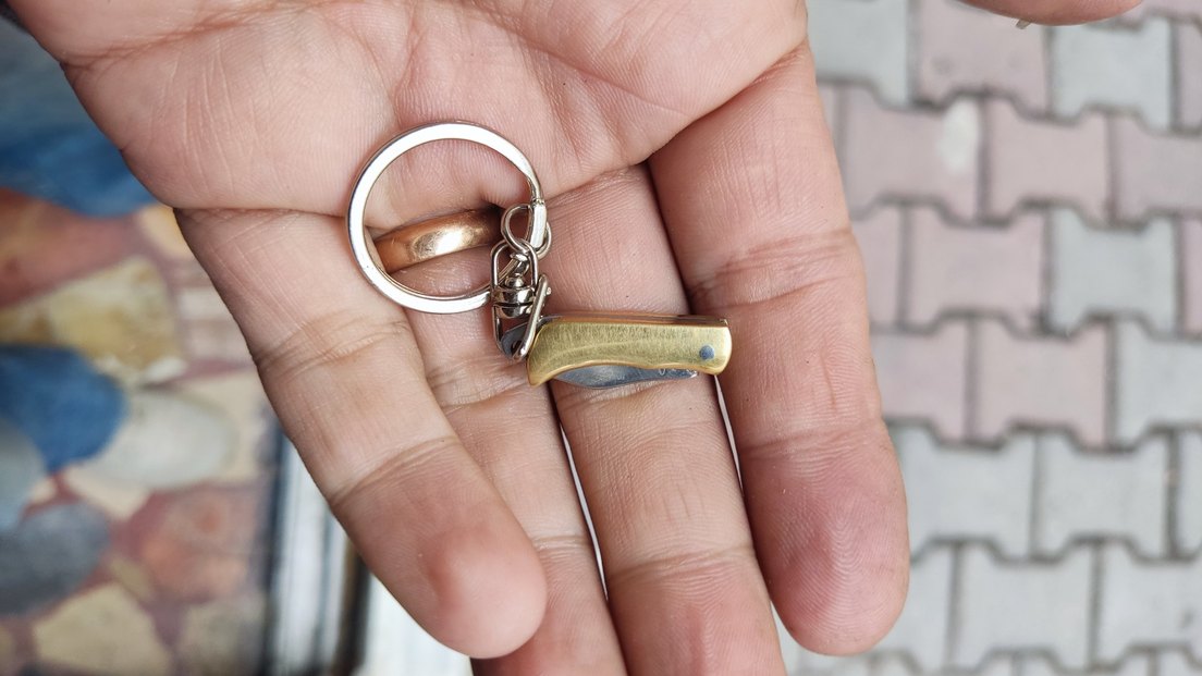 Parlak Altın Renkli Mini Bıçak Anahtarlık - Görsel 4