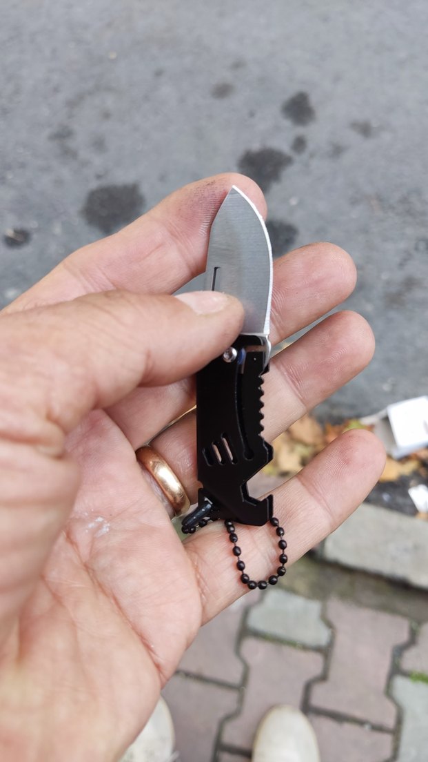 Siyah Mini Çok Fonksiyonlu Katlanır Bıçak - Görsel 4