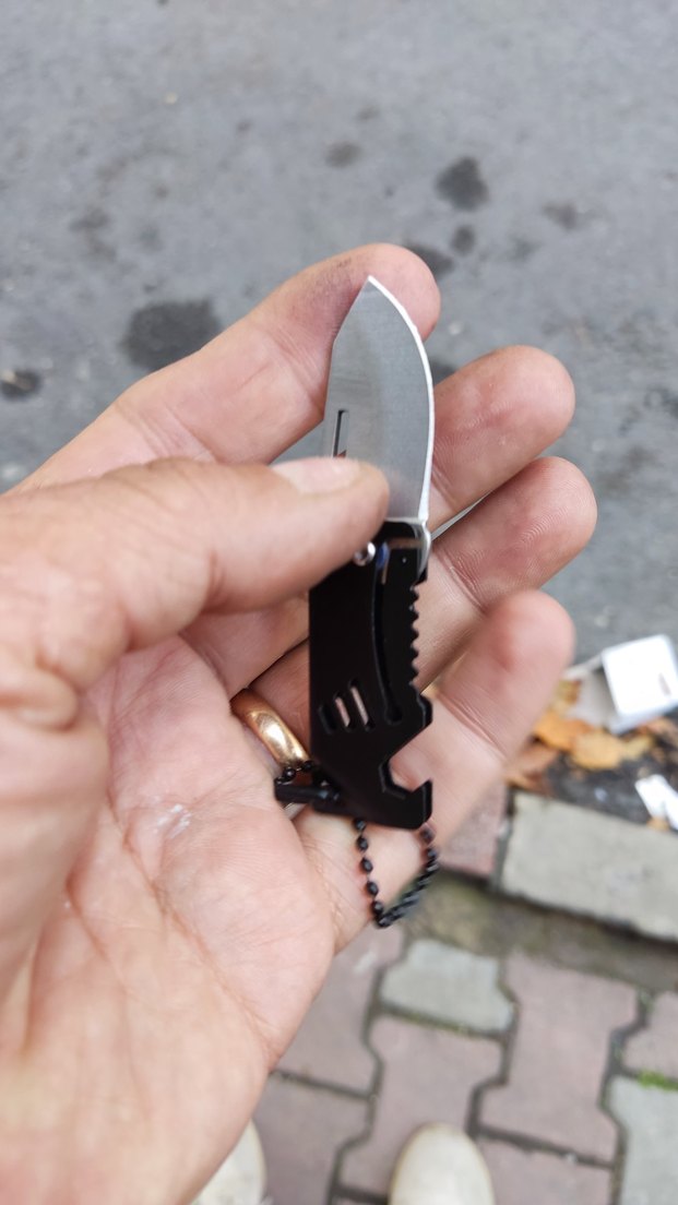Siyah Mini Çok Fonksiyonlu Katlanır Bıçak - Görsel 3