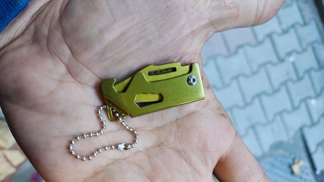 sarı renkli çakı anahtarlık - Görsel 4